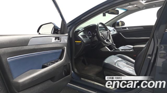 Hyundai Sonata 2016 — photo 13