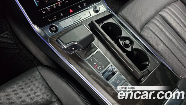 Audi A6 2021 — photo 12