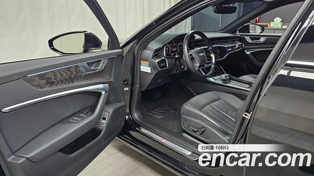 Audi A6 2021 — photo 13