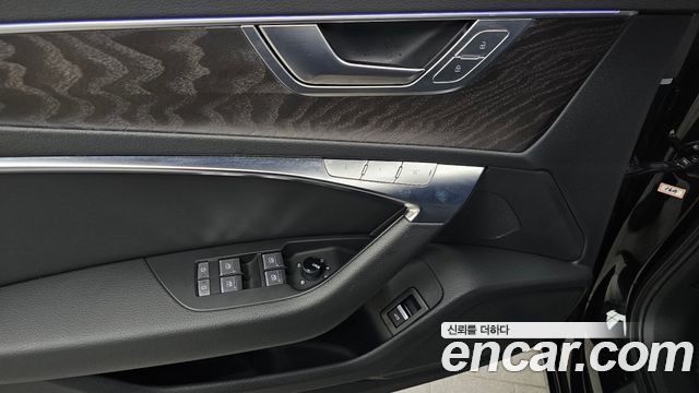 Audi A6 2021 — photo 25