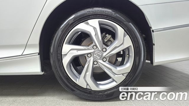 Honda Accord 2018 — photo 7