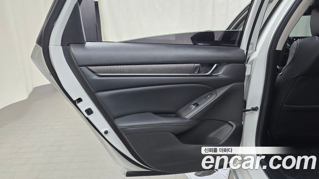Honda Accord 2018 — photo 15