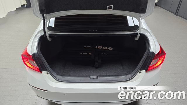 Honda Accord 2018 — photo 29