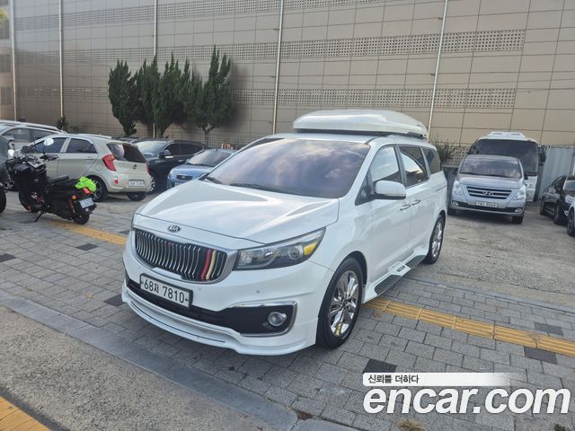 Kia Canival 2015 — photo 2