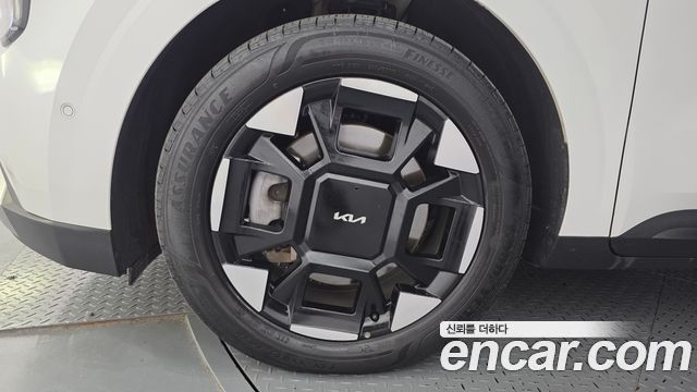 Kia Canival 2025 — photo 5
