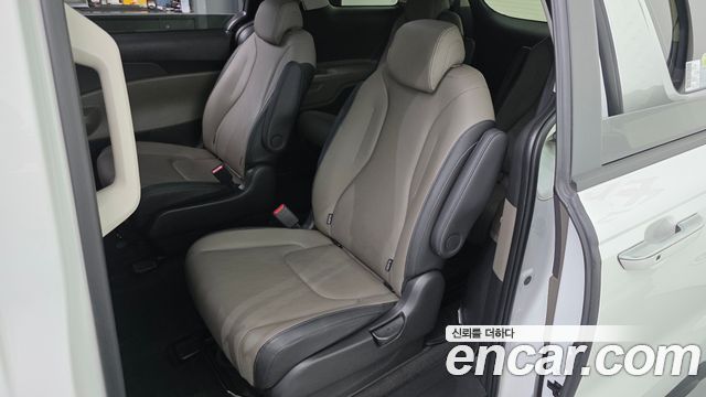 Kia Canival 2025 — photo 11
