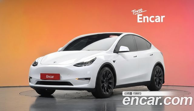 Tesla Model Y 2022 — photo 1