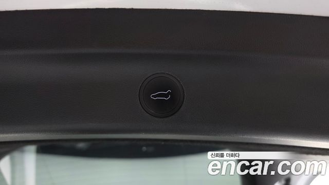 Tesla Model Y 2022 — photo 27