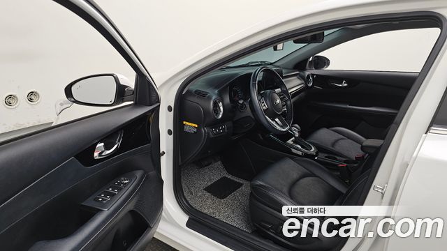 Kia K3 2021 — photo 13
