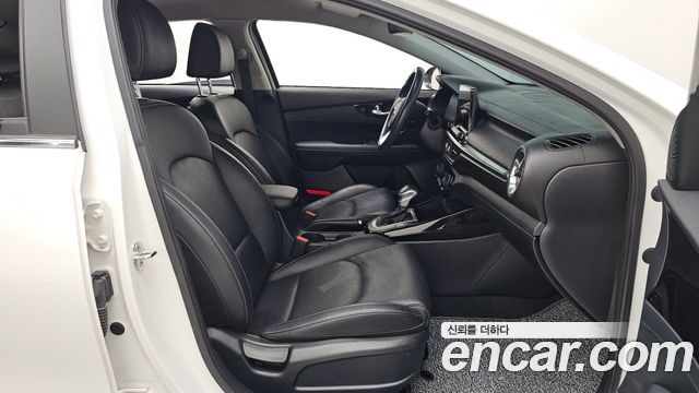 Kia K3 2021 — photo 17