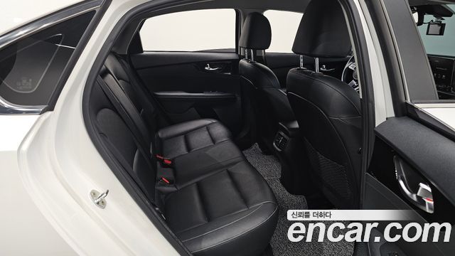 Kia K3 2021 — photo 18