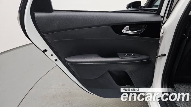 Kia K3 2021 — photo 15