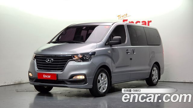 Hyundai Starex 2019 — photo 1