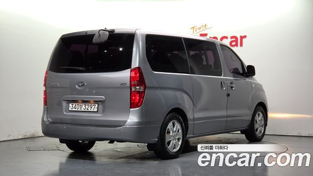 Hyundai Starex 2019 — photo 2