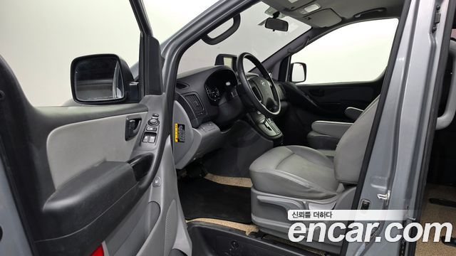 Hyundai Starex 2019 — photo 13