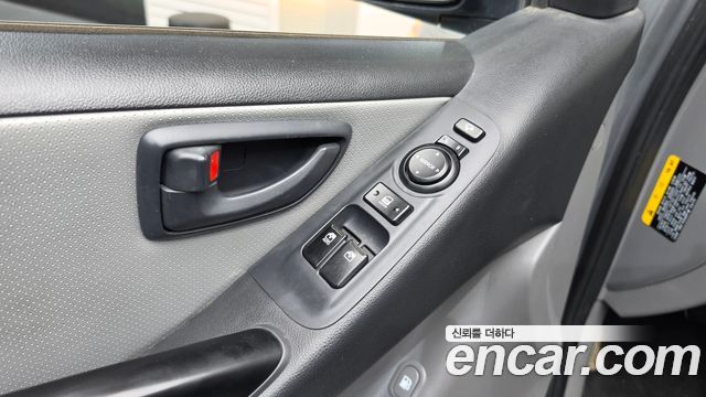 Hyundai Starex 2019 — photo 22