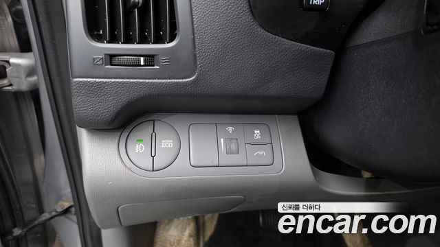 Hyundai Starex 2019 — photo 24