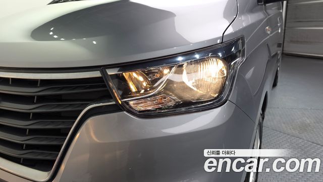 Hyundai Starex 2019 — photo 8