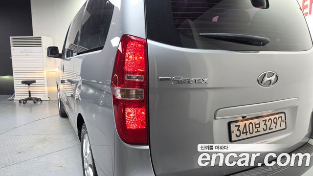 Hyundai Starex 2019 — photo 9