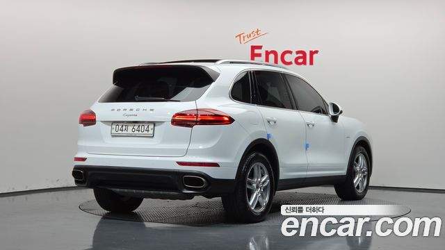 Porsche Cayenne 2017 — photo 2