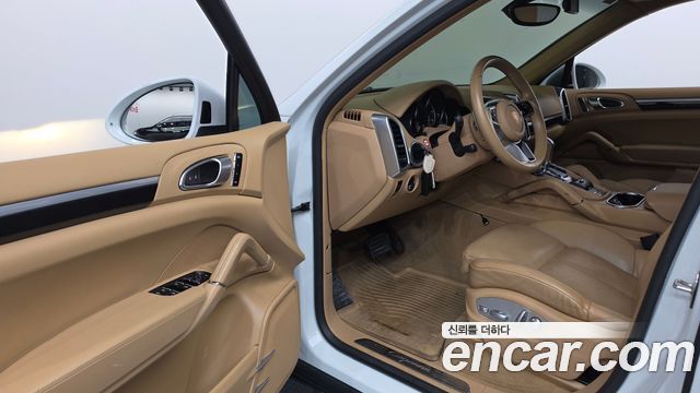 Porsche Cayenne 2017 — photo 10