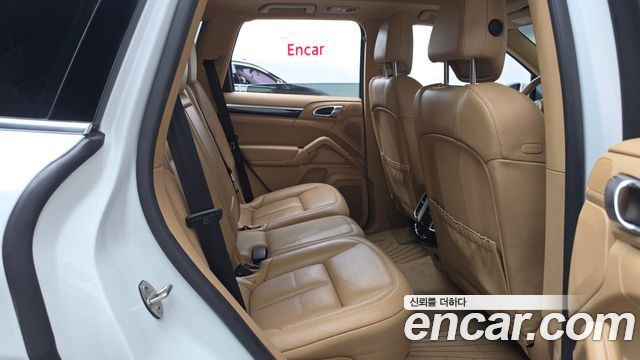 Porsche Cayenne 2017 — photo 12