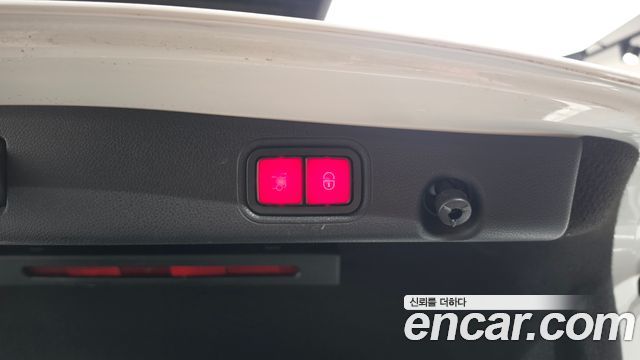Mercedes-Benz E-Class 2020 — photo 22