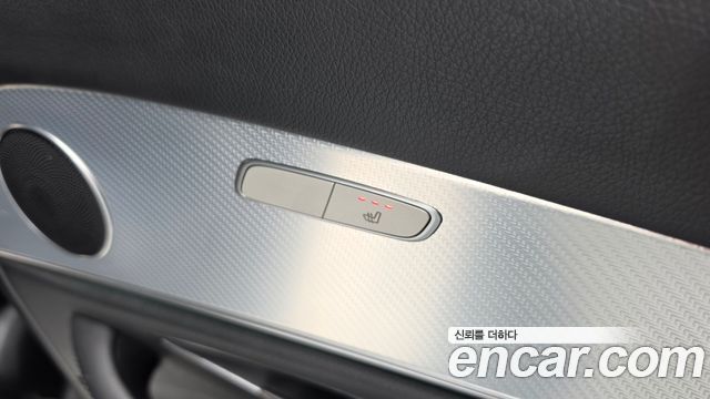 Mercedes-Benz E-Class 2020 — photo 23