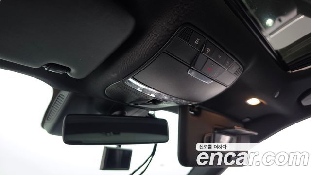 Mercedes-Benz E-Class 2020 — photo 26