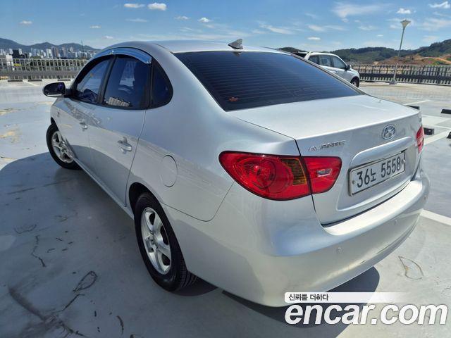 Hyundai AVANTE 2009 — photo 4