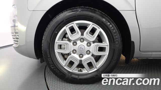 Hyundai Staria 2024 — photo 5