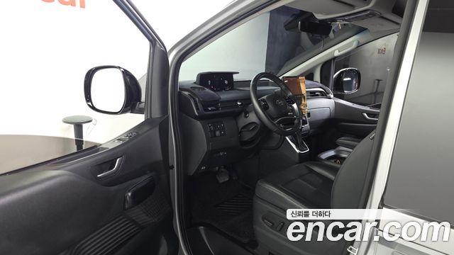 Hyundai Staria 2024 — photo 13