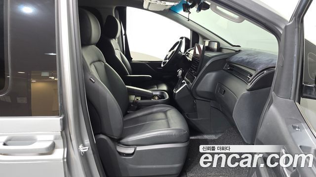 Hyundai Staria 2024 — photo 17