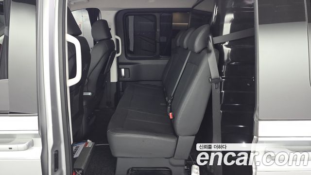 Hyundai Staria 2024 — photo 18