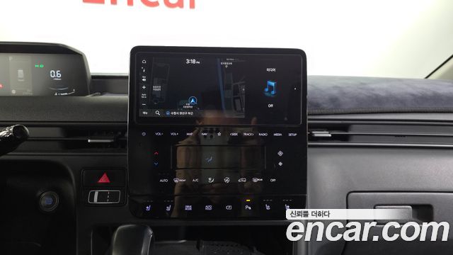 Hyundai Staria 2024 — photo 20