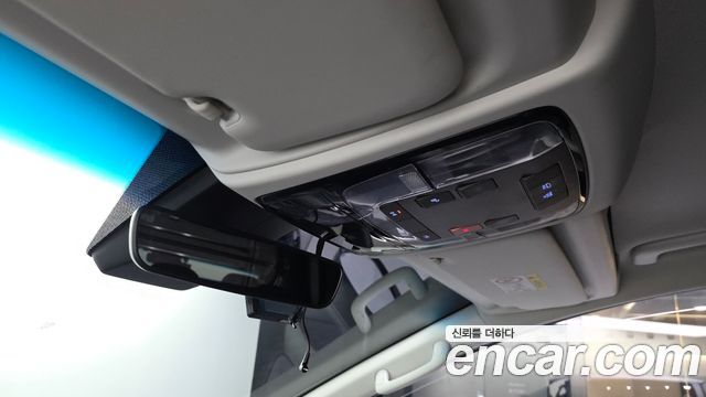 Hyundai Staria 2024 — photo 24