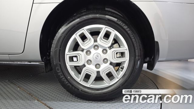 Hyundai Staria 2024 — photo 7
