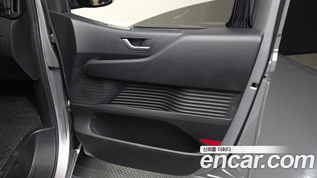 Hyundai Staria 2024 — photo 15