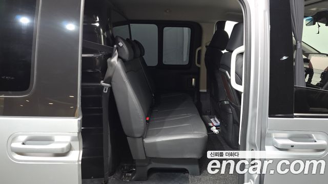 Hyundai Staria 2024 — photo 16