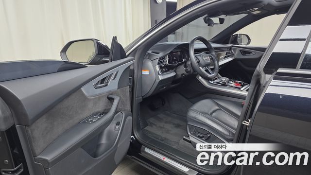 Audi Q8 2021 — photo 13