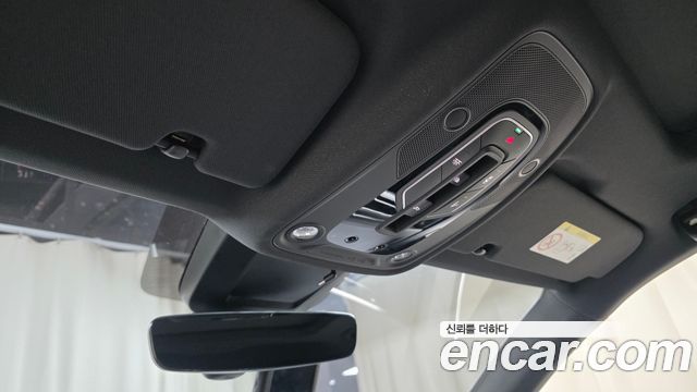 Audi Q8 2021 — photo 25