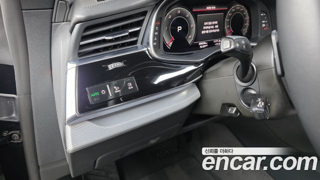 Audi Q8 2021 — photo 26