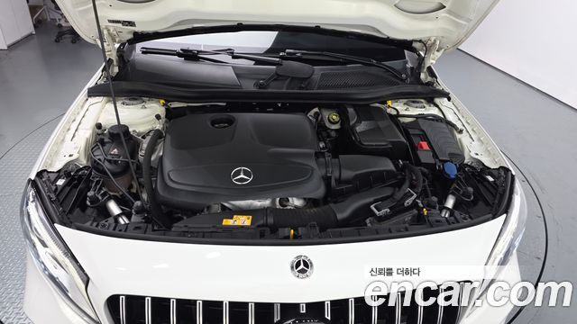 Mercedes-Benz GLA-Class 2018 — photo 6