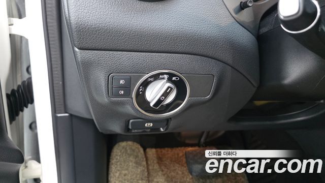 Mercedes-Benz GLA-Class 2018 — photo 23