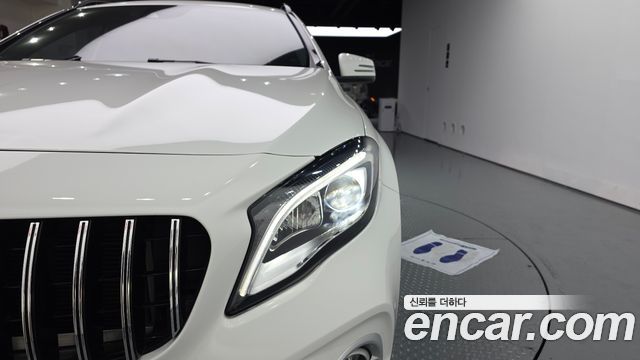 Mercedes-Benz GLA-Class 2018 — photo 8