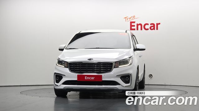 Kia Canival 2019 — photo 3