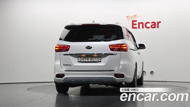 Kia Canival 2019 — photo 4