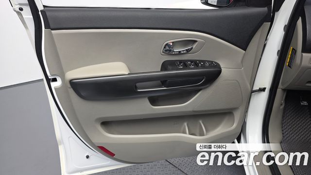 Kia Canival 2019 — photo 15