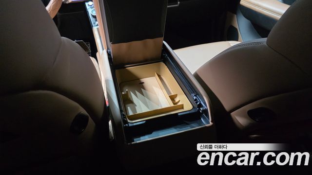 Hyundai Santafe 2024 — photo 27