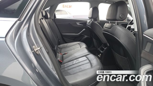 Audi A4 2016 — photo 12